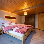 Lejlighed Chalet Roesi - Ferienwohnung Mit Hot Pot & Bergsicht