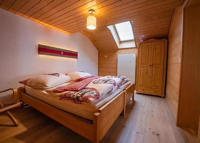 Chalet Roesi - Ferienwohnung Mit Hot Pot & Bergsicht Adelboden