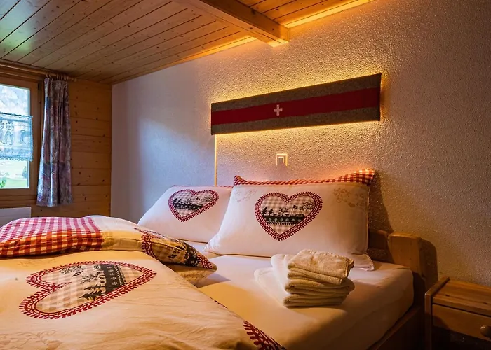 Chalet Roesi - Ferienwohnung Mit Hot Pot & Bergsicht *